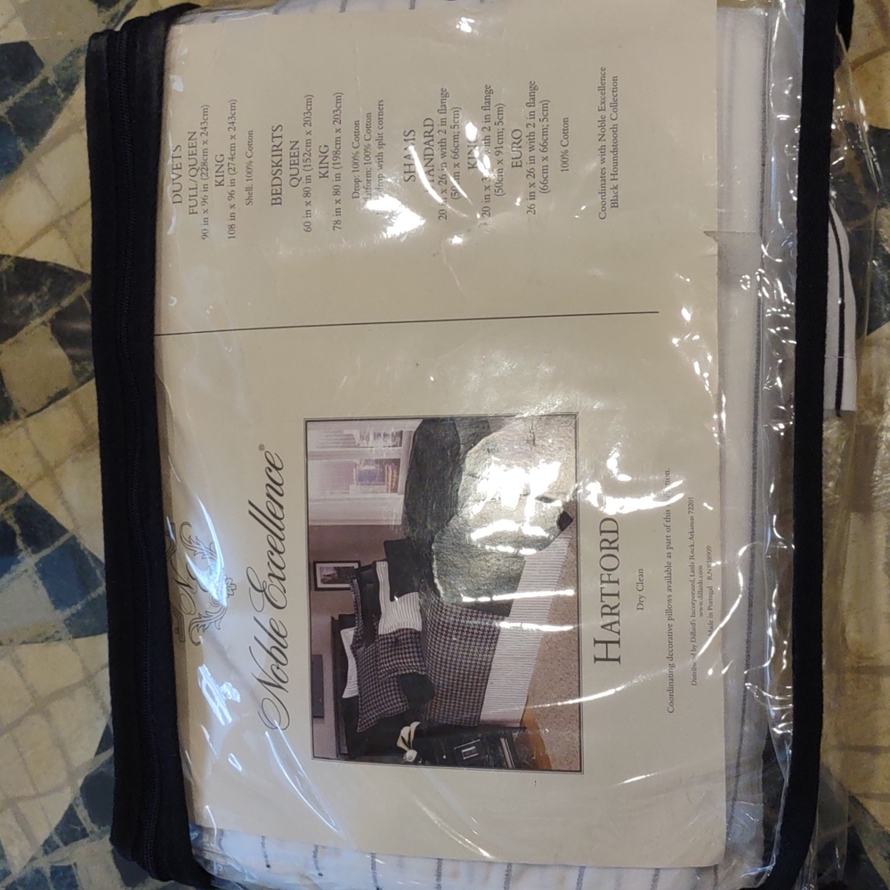 Noble Excellence Hartford Queen Bedskirt